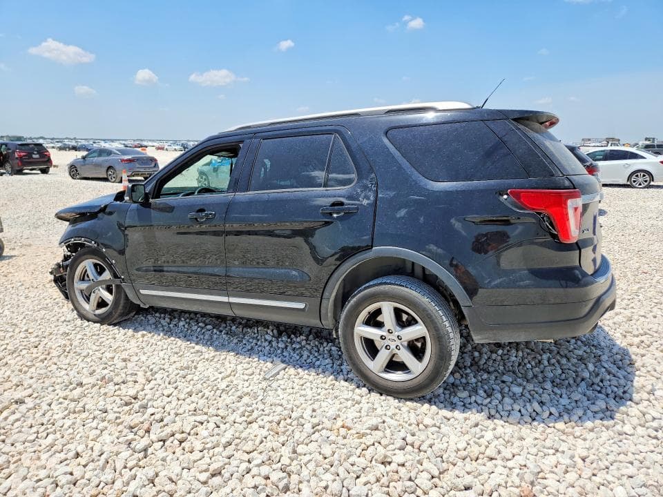2018 FORD EXPLORER XLT 2