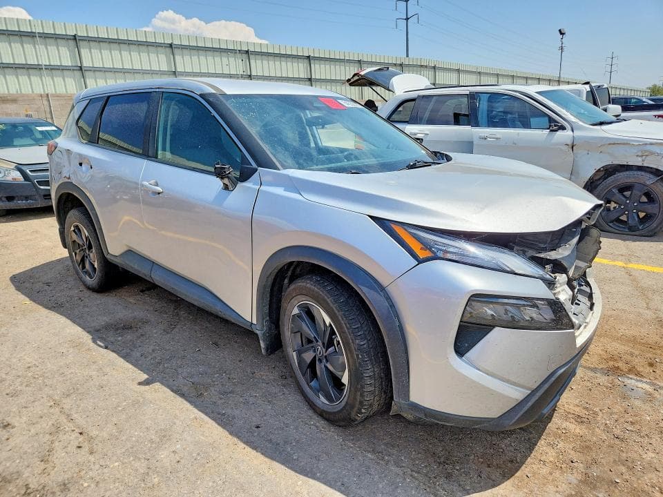 2025 NISSAN ROGUE SV 4
