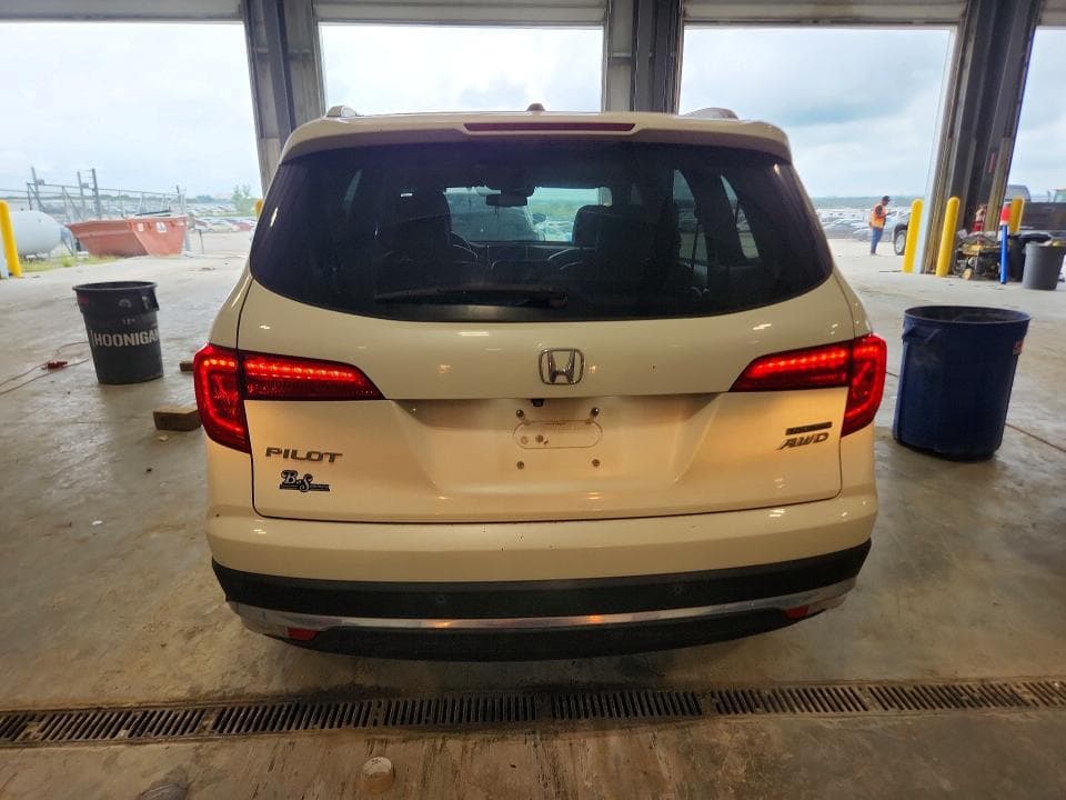 2017 HONDA PILOT TOURING 6