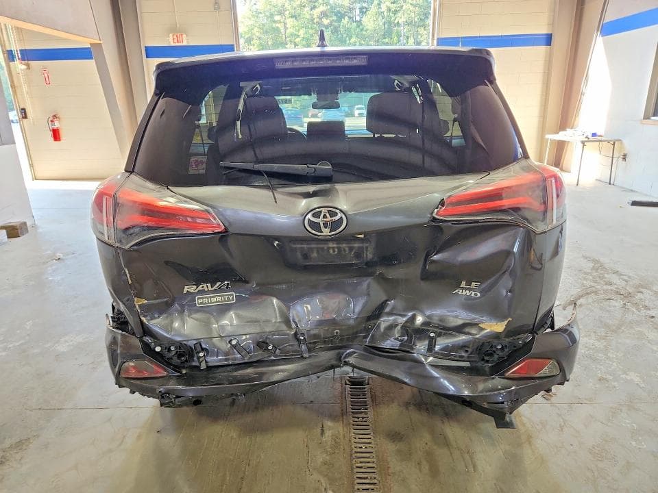 2018 TOYOTA RAV4 LE 6