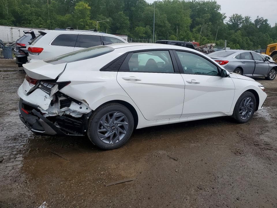 2026 HYUNDAI ELANTRA HYBRID BLUE 3