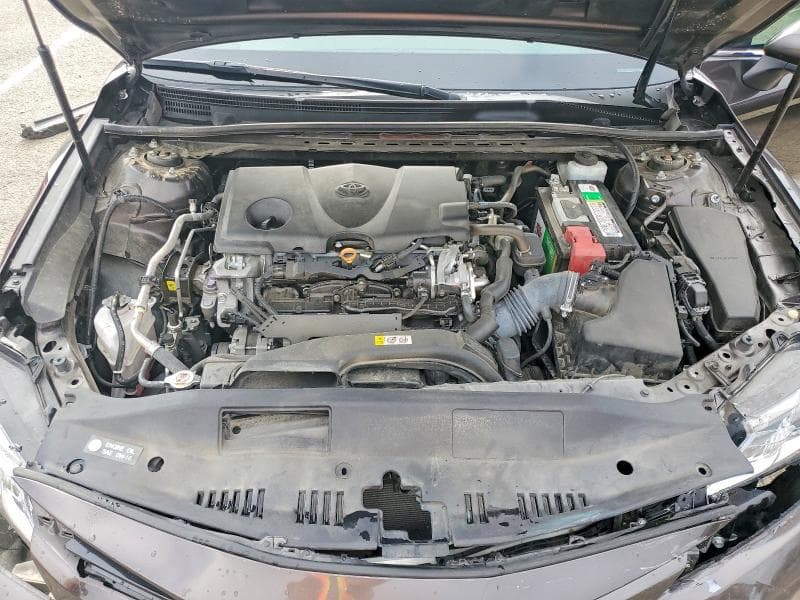 2019 TOYOTA CAMRY LE 11