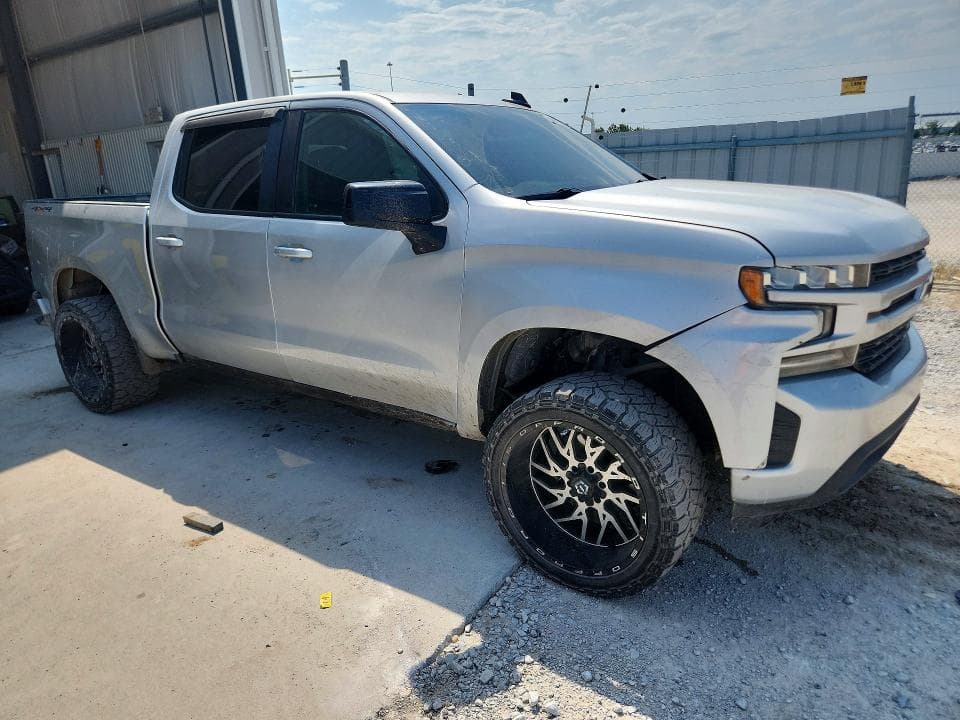 2019 CHEVROLET SILVERADO K1500 RST 4