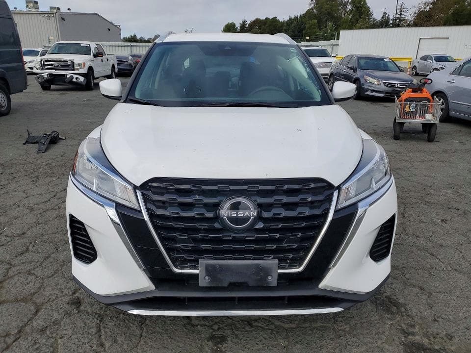 2023 NISSAN KICKS SV 5