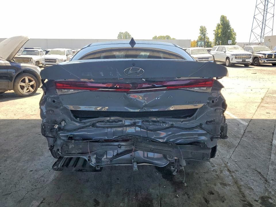 2022 HYUNDAI ELANTRA LIMITED 6