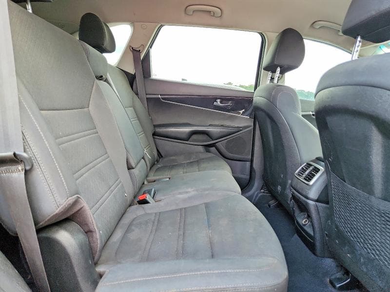 2019 KIA SORENTO L 11