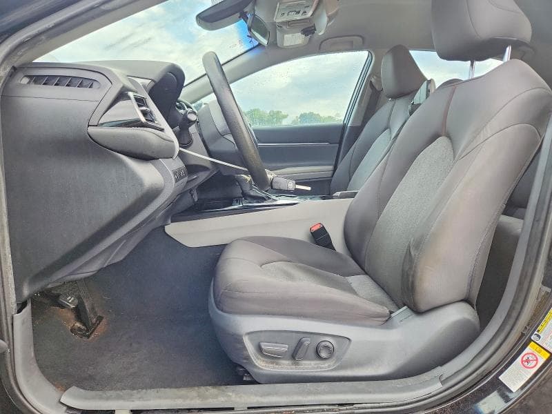 2019 TOYOTA CAMRY LE 7