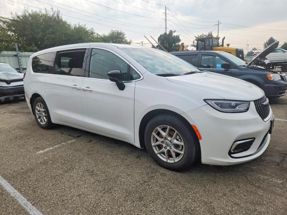 2025 CHRYSLER PACIFICA SELECT 4