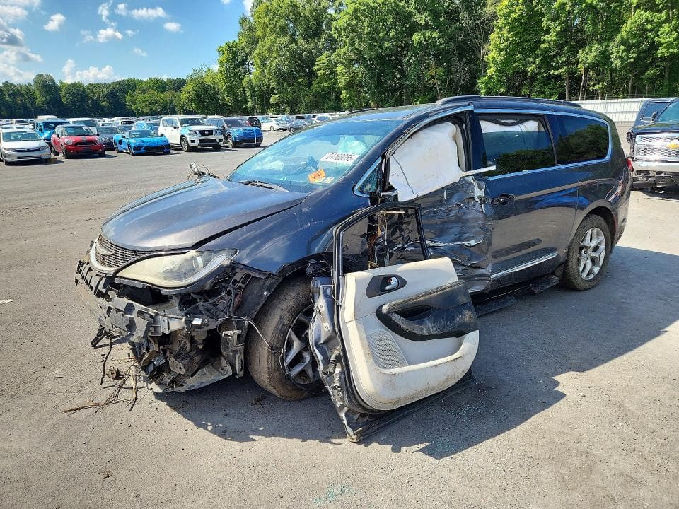 2017 CHRYSLER PACIFICA TOURING L - 1