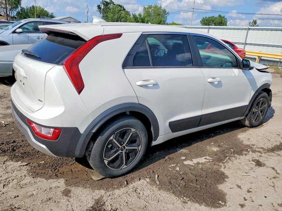 2024 KIA NIRO LX 3