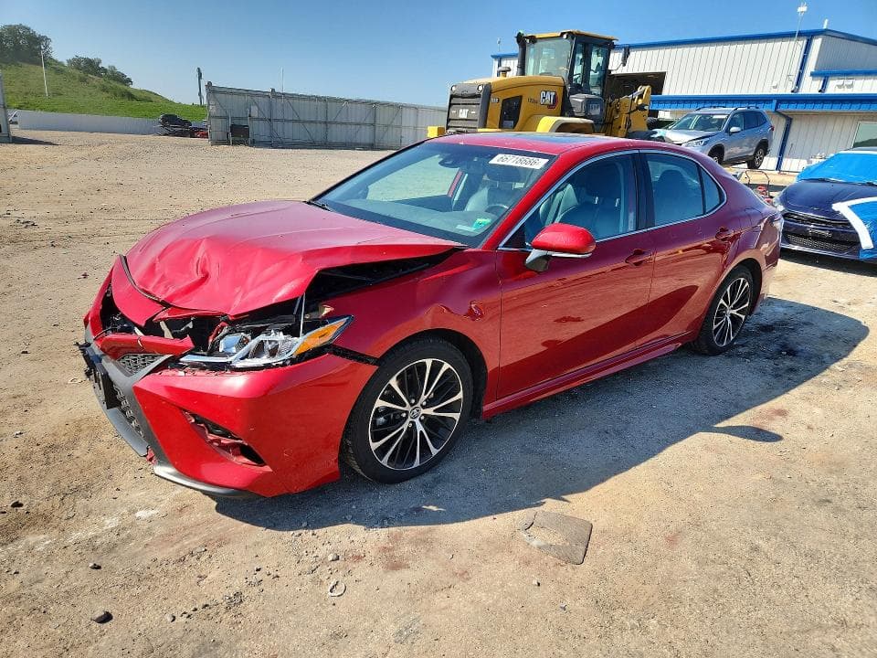 2019 TOYOTA CAMRY SE - 1