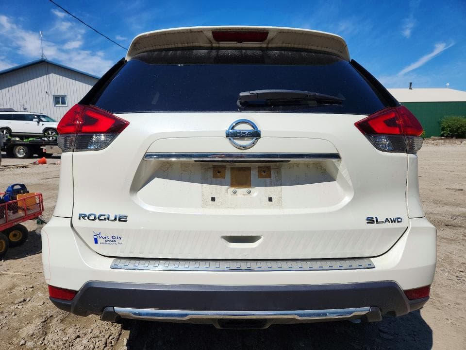 2017 NISSAN ROGUE SL 6