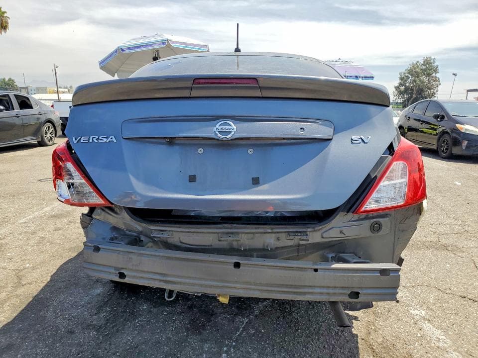 2019 NISSAN VERSA SV 6