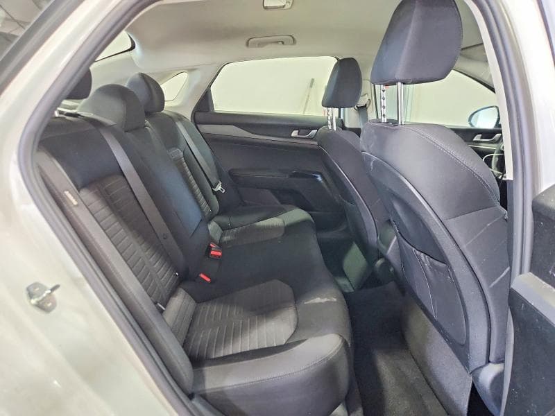 2025 KIA K5 LXS 10