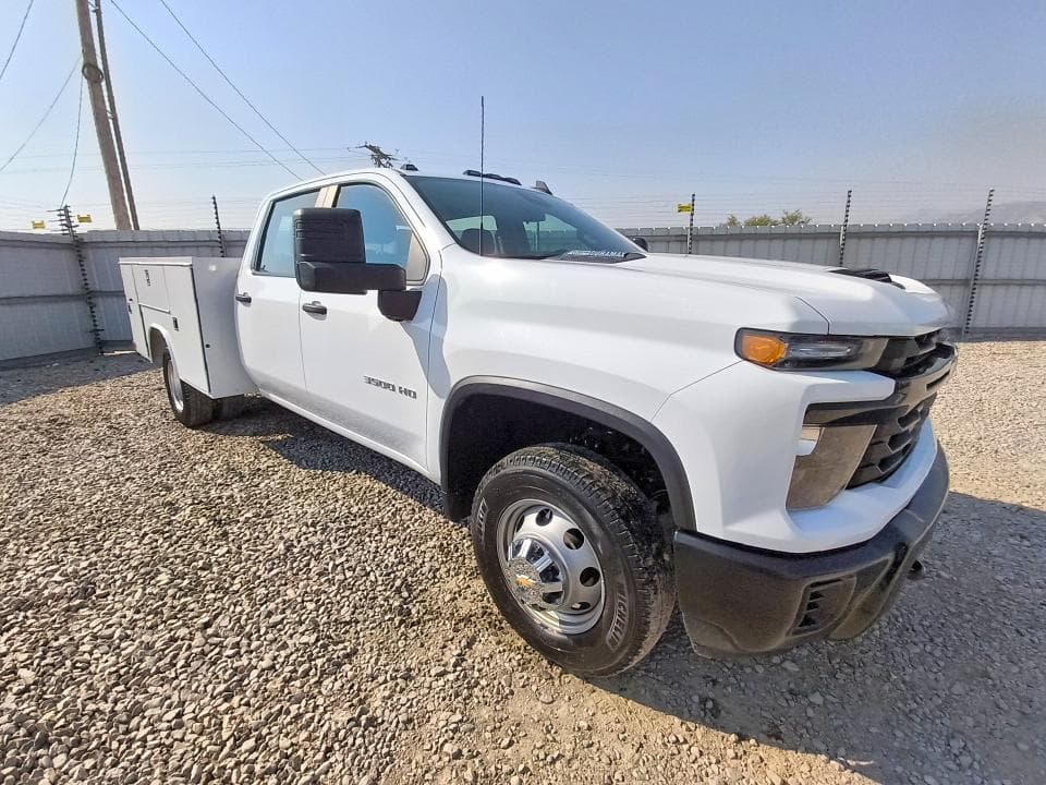 2025 CHEVROLET SILVERADO 4