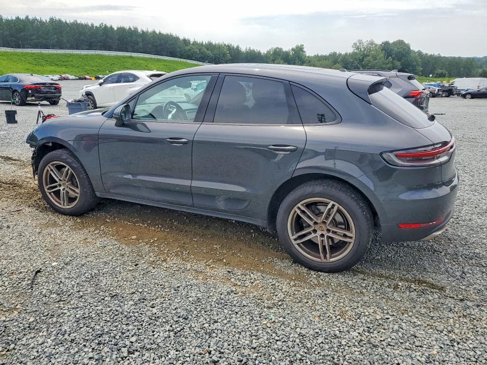 2020 PORSCHE MACAN 2