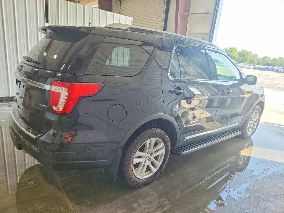 2018 FORD EXPLORER XLT 3
