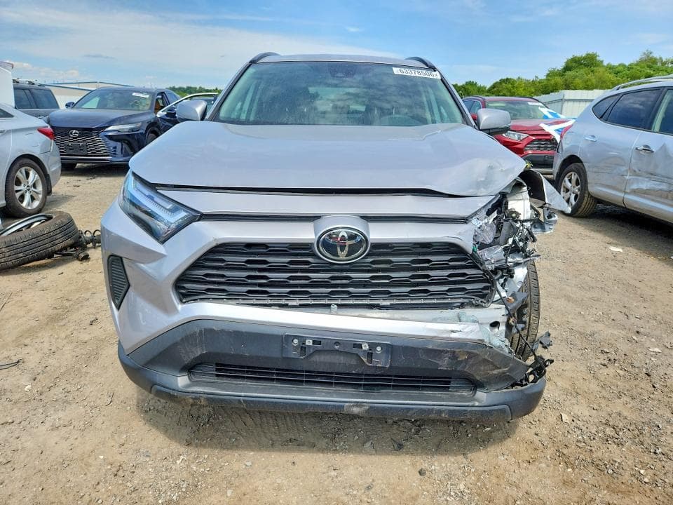 2024 TOYOTA RAV4 XLE 5