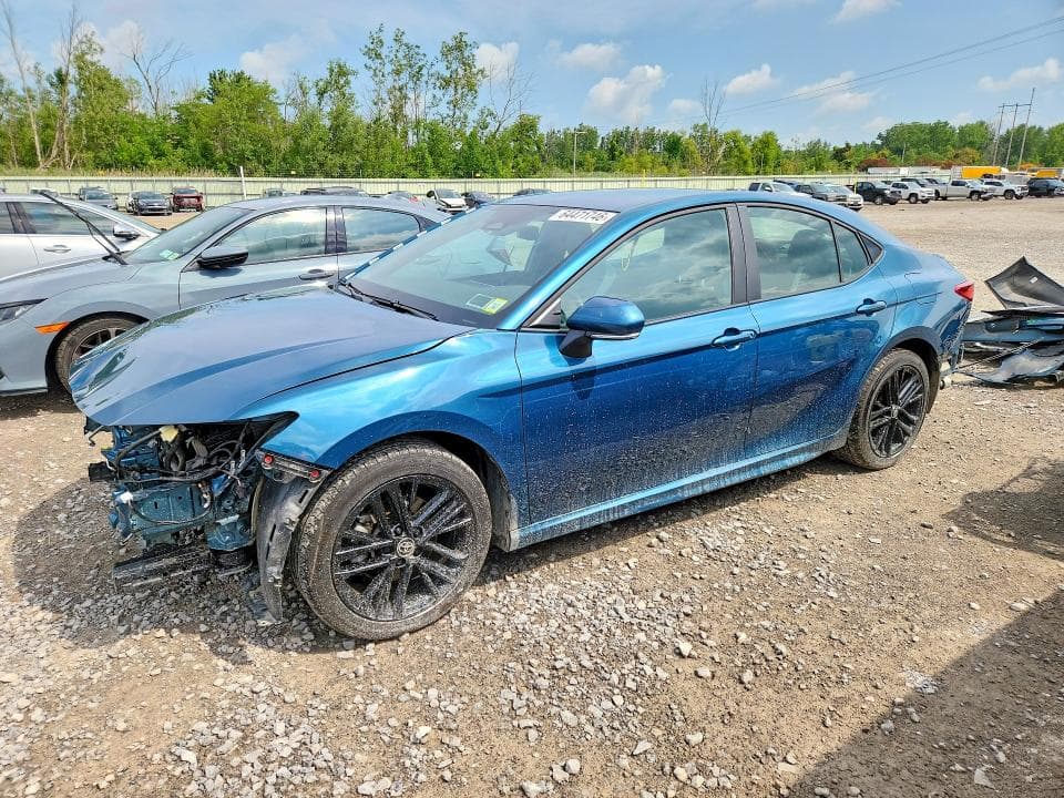 2025 TOYOTA CAMRY SE - 1