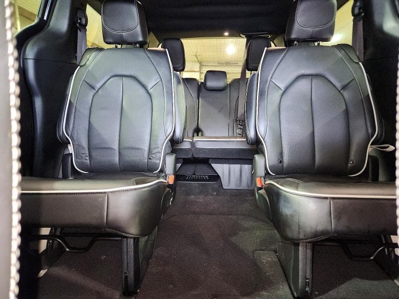 2027 CHRYSLER PACIFICA LIMITED 10