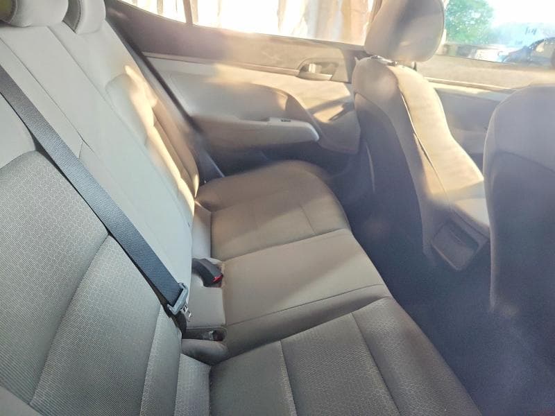 2017 HYUNDAI ELANTRA SE 10