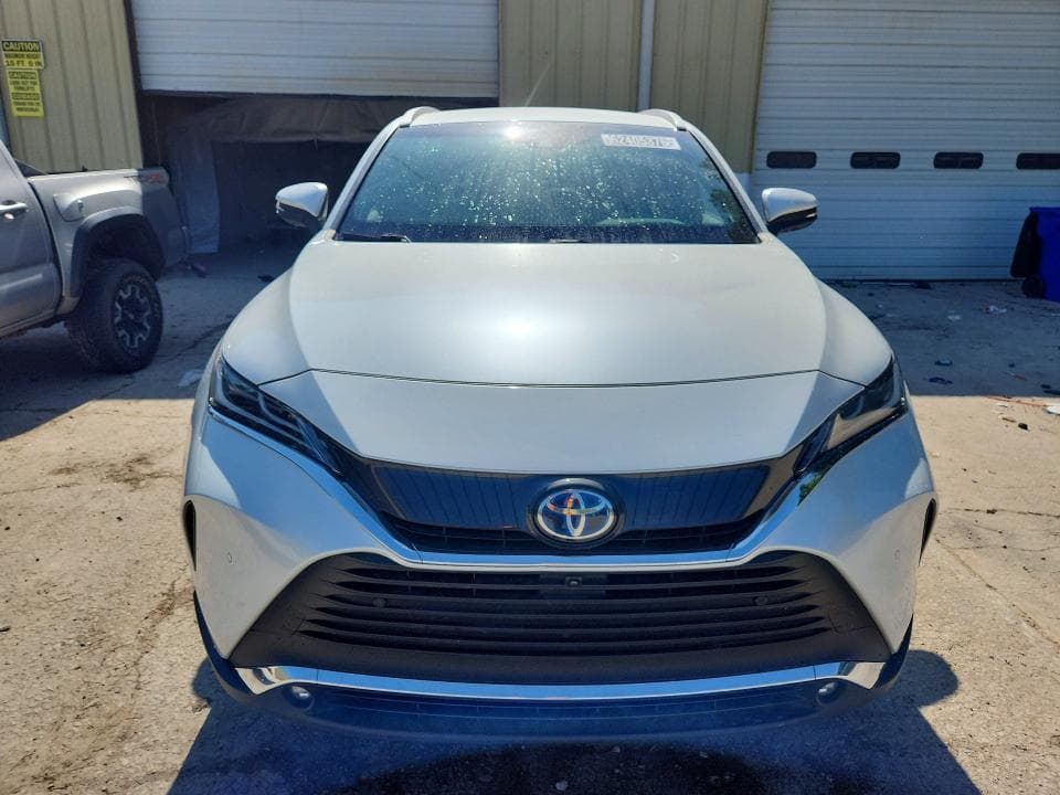 2024 TOYOTA VENZA LIMITED 5