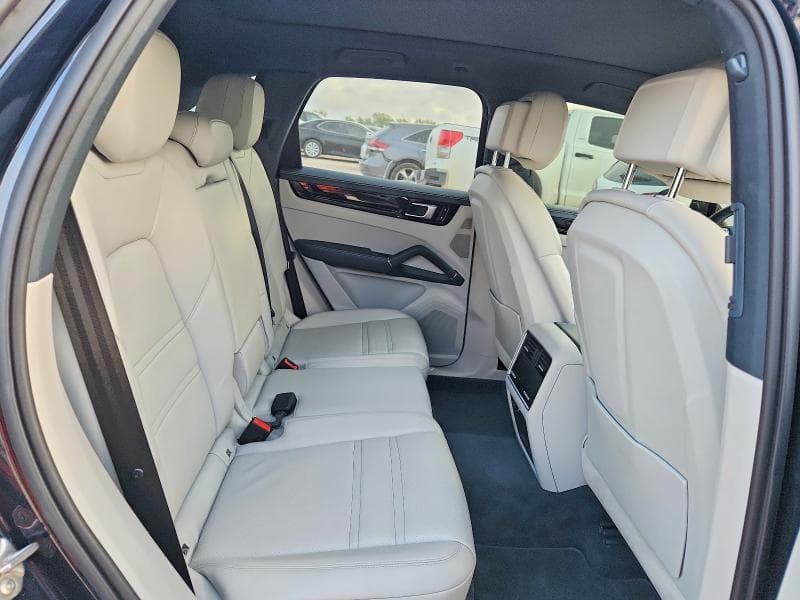 2019 PORSCHE CAYENNE 10