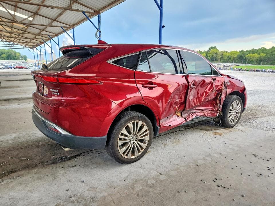 2021 TOYOTA VENZA LIMITED 3