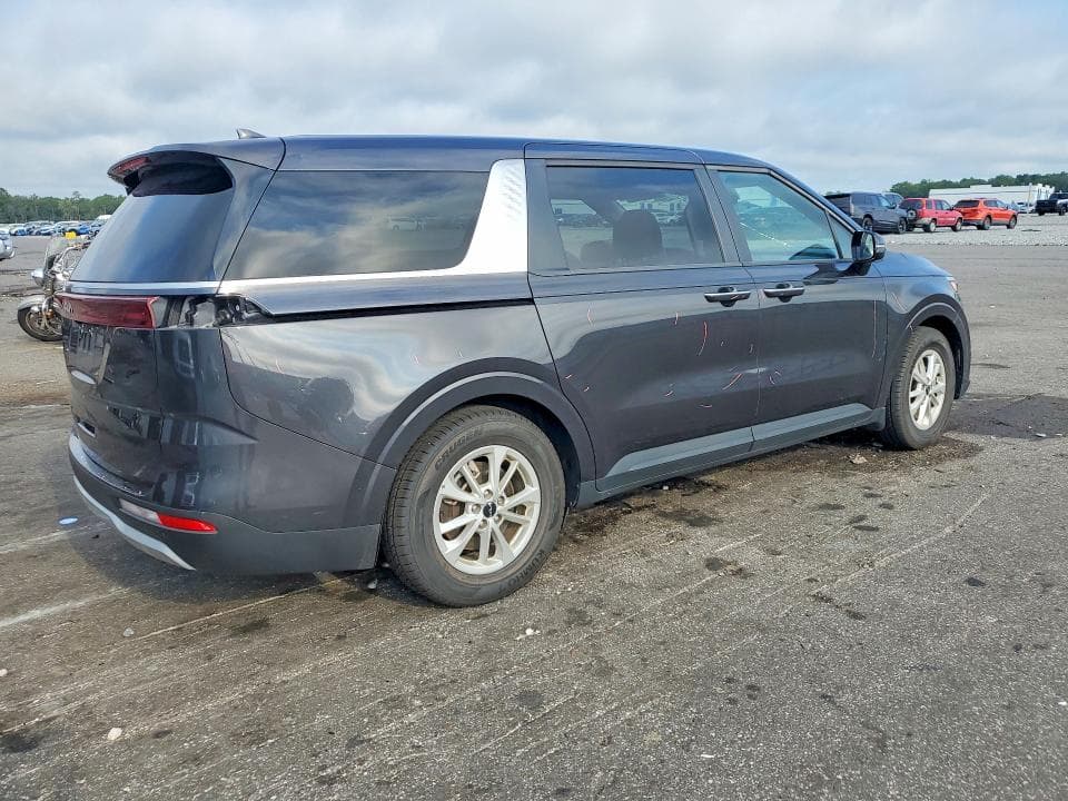 2024 KIA CARNIVAL LX 3