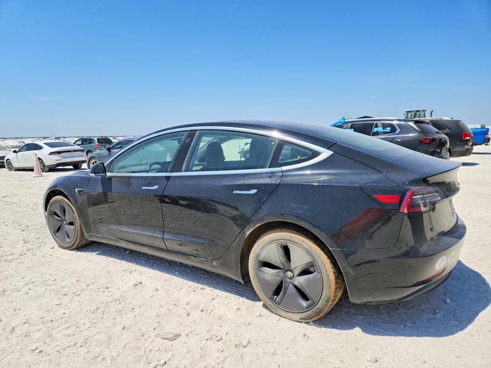 2018 TESLA MODEL 3 2