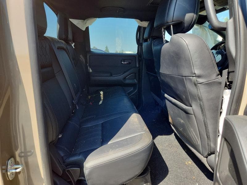2022 NISSAN FRONTIER PRO-4X 10