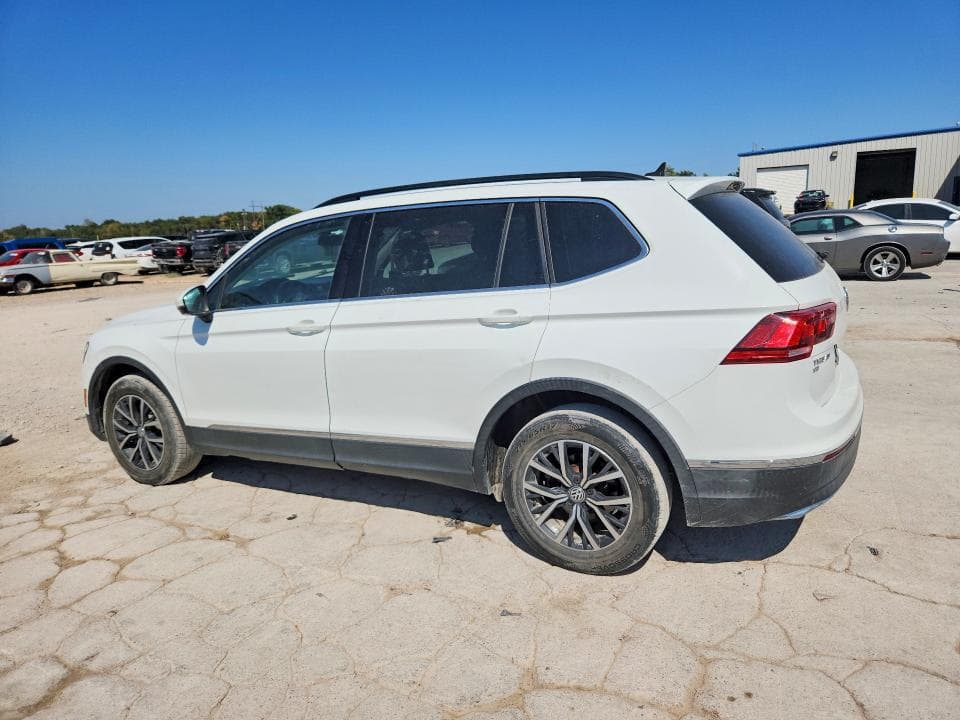 2018 VOLKSWAGEN TIGUAN SE 2