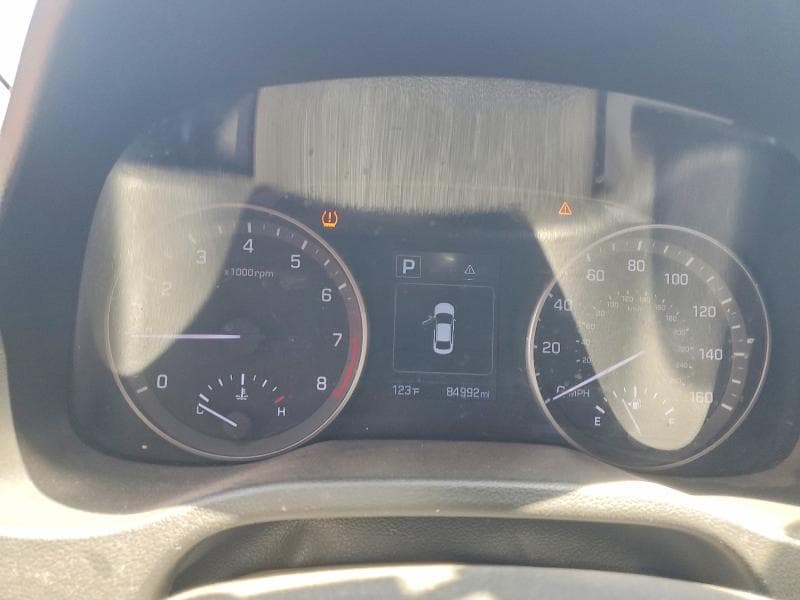 2018 HYUNDAI ELANTRA SEL 9