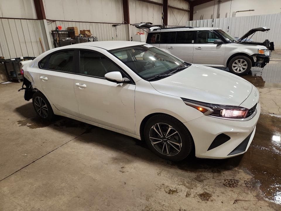 2023 KIA FORTE LXS 4