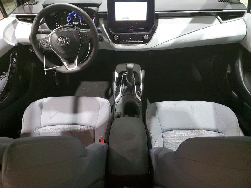 2026 TOYOTA COROLLA SE 8