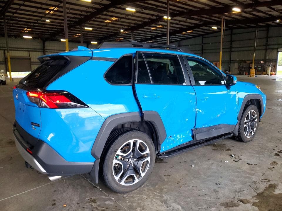 2019 TOYOTA RAV4 ADVENTURE 3