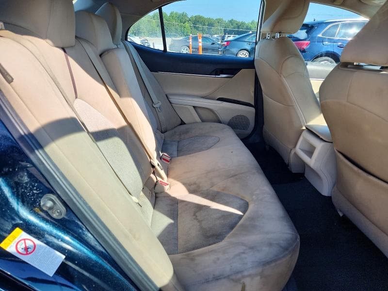 2019 TOYOTA CAMRY LE 10
