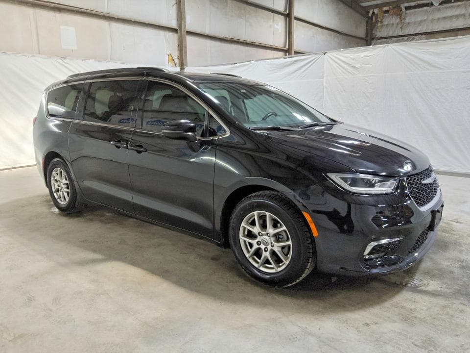 2022 CHRYSLER PACIFICA TOURING L 4