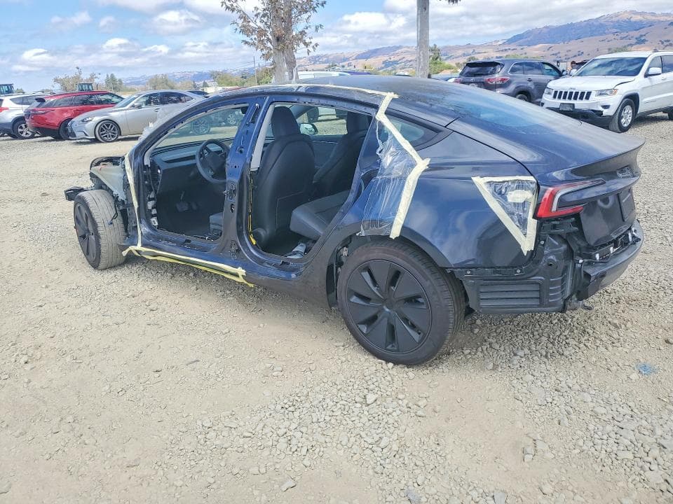 2025 TESLA MODEL 3 2