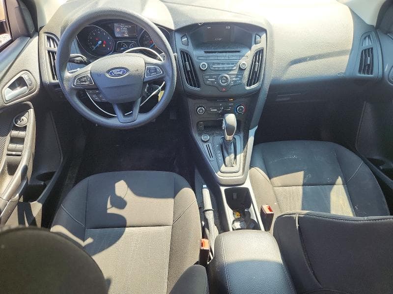 2017 FORD FOCUS SE 8