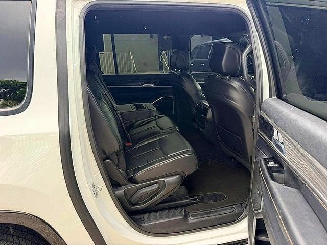 2023 JEEP WAGONEER L SERIES III 8