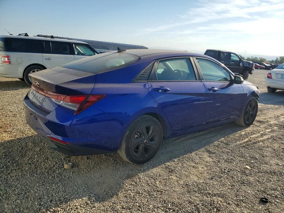 2023 HYUNDAI ELANTRA SEL 3