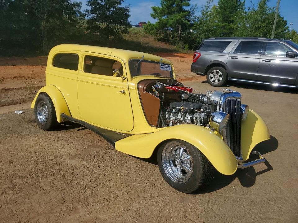 1934 FORD 2 DOOR 4