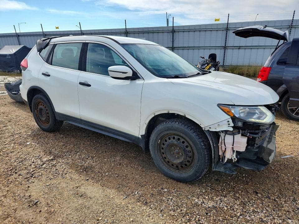 2017 NISSAN ROGUE SV 4