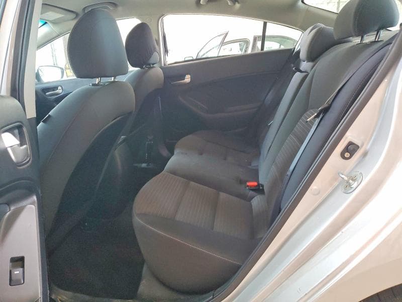 2017 KIA FORTE LX 10