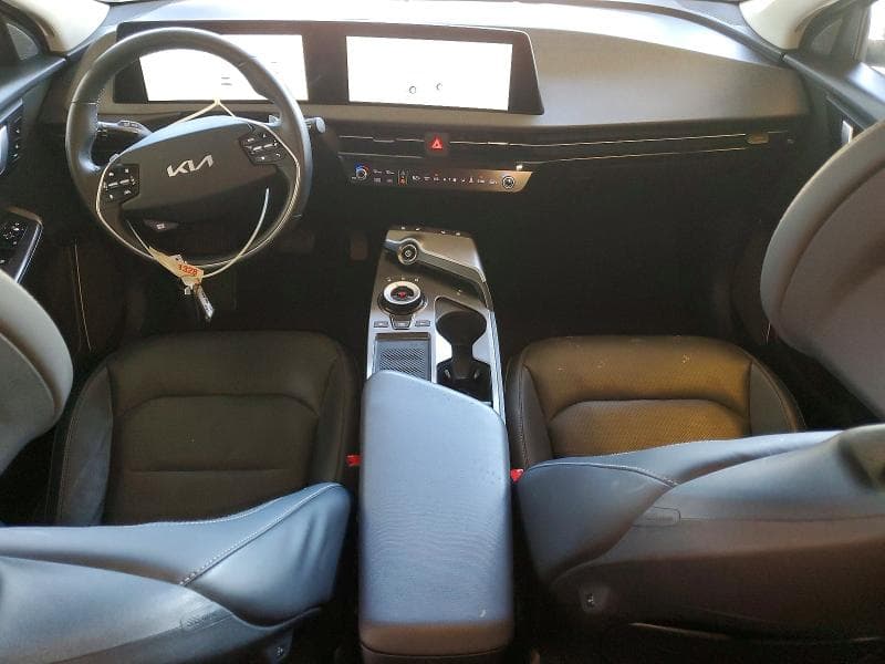 2023 KIA EV6 WIND 8