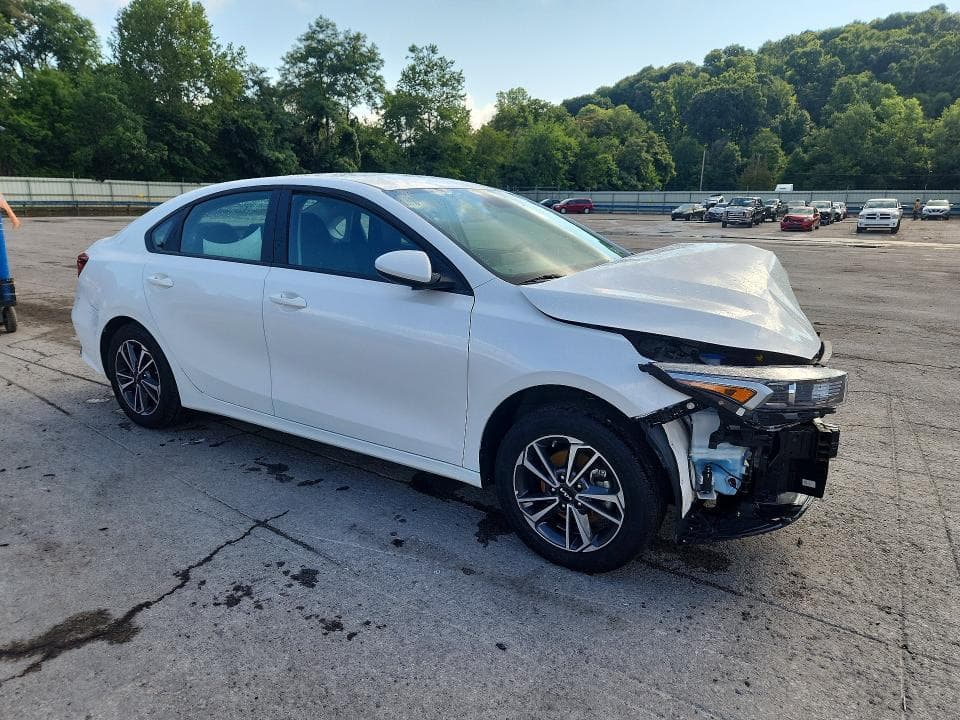 2024 KIA FORTE LXS 4