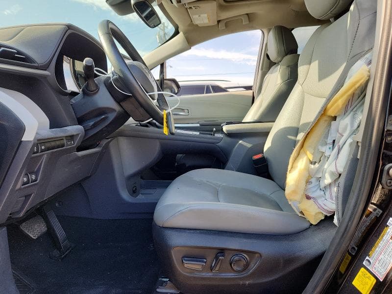 2024 TOYOTA SIENNA XLE 7