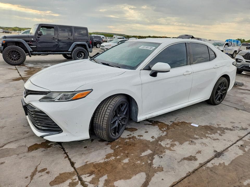 2020 TOYOTA CAMRY LE - 1