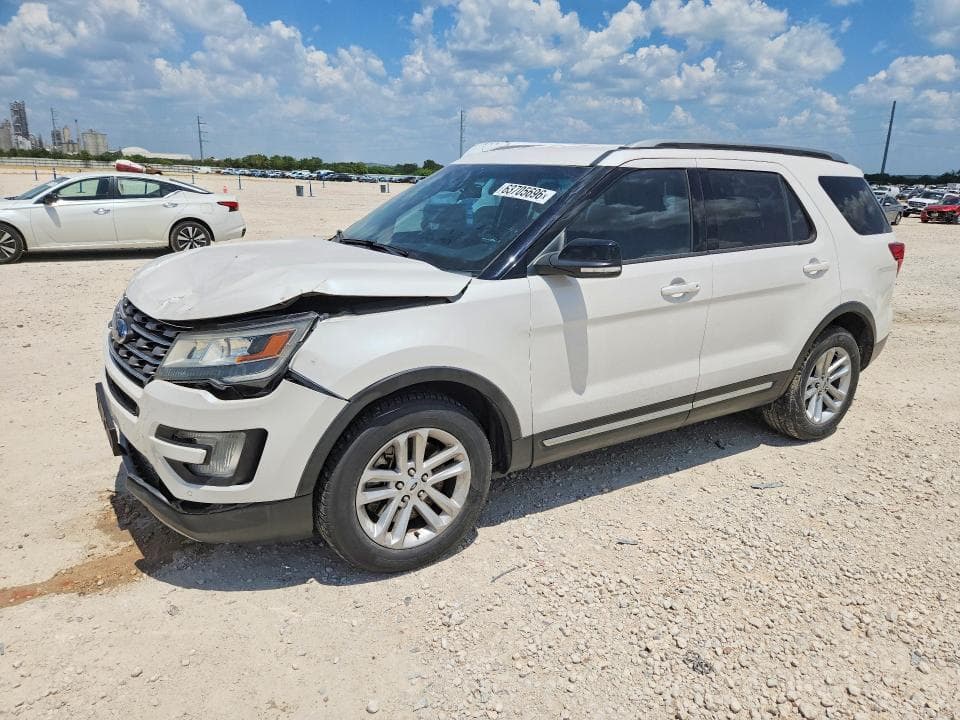 2017 FORD EXPLORER XLT - 1